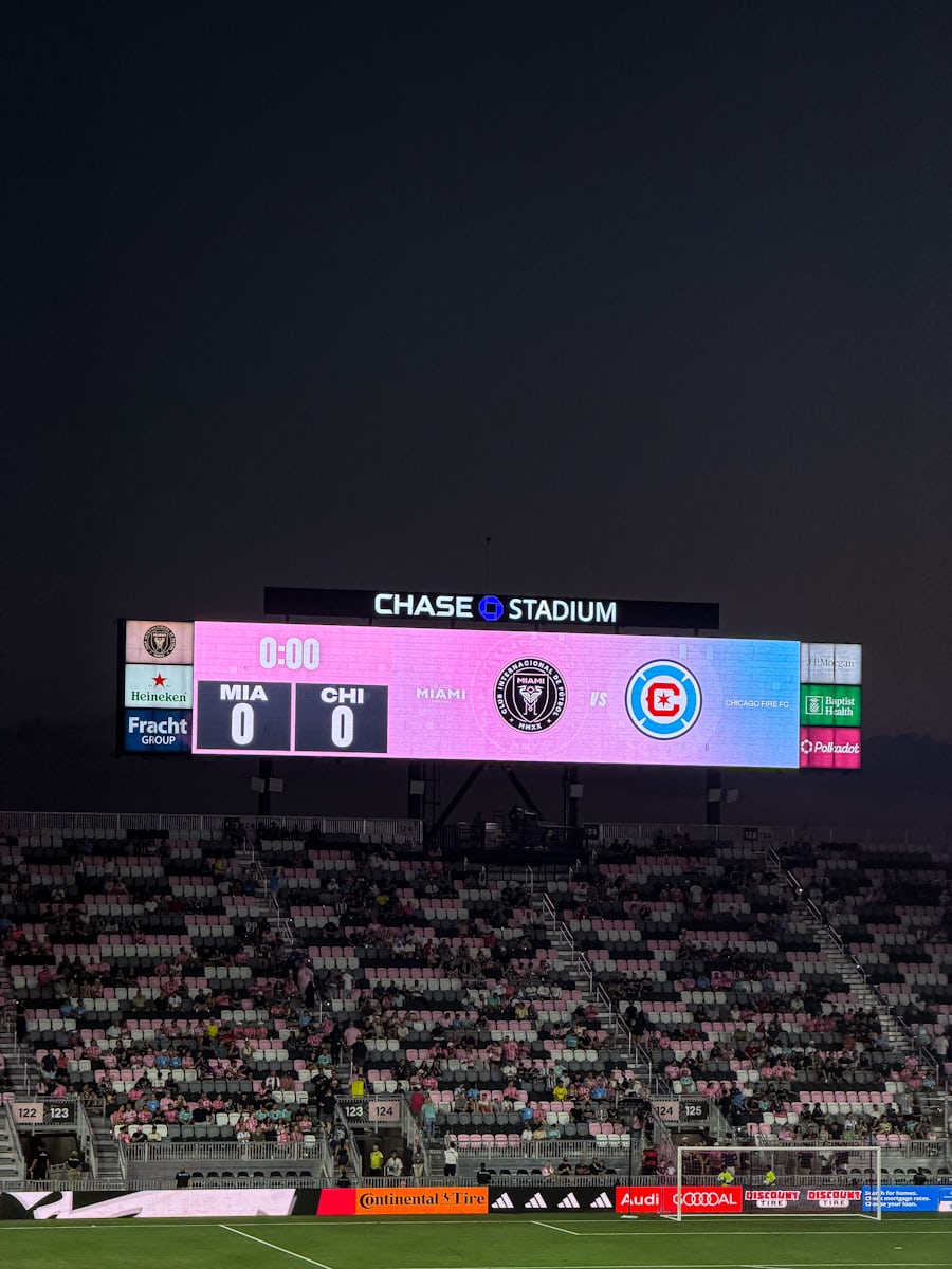 Papan skor pertandingan di stadion